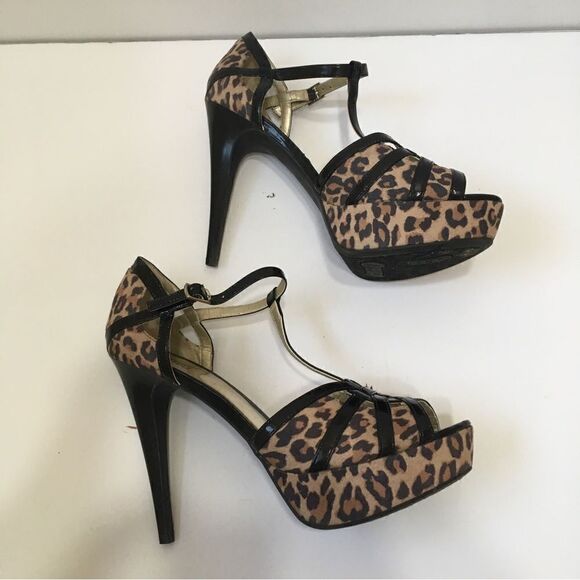 Carlos by Carlos Santana Leopard Print Heels - Picture 2 of 7